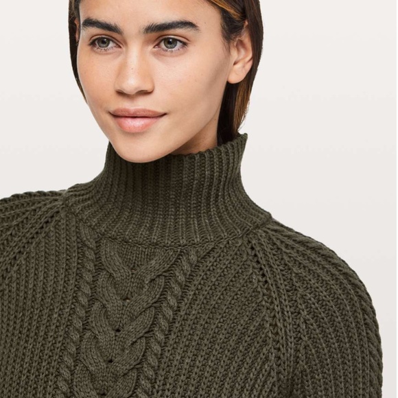 Lululemon Bring The Cozy Turtleneck - Picture 2 of 7